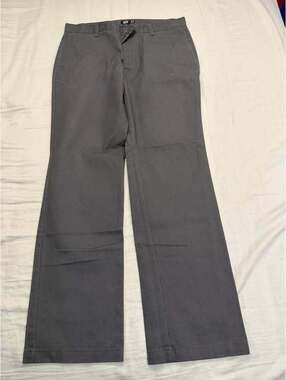 Lee Uniforms Pants
Mens Size 36x34 Used Like New
$15